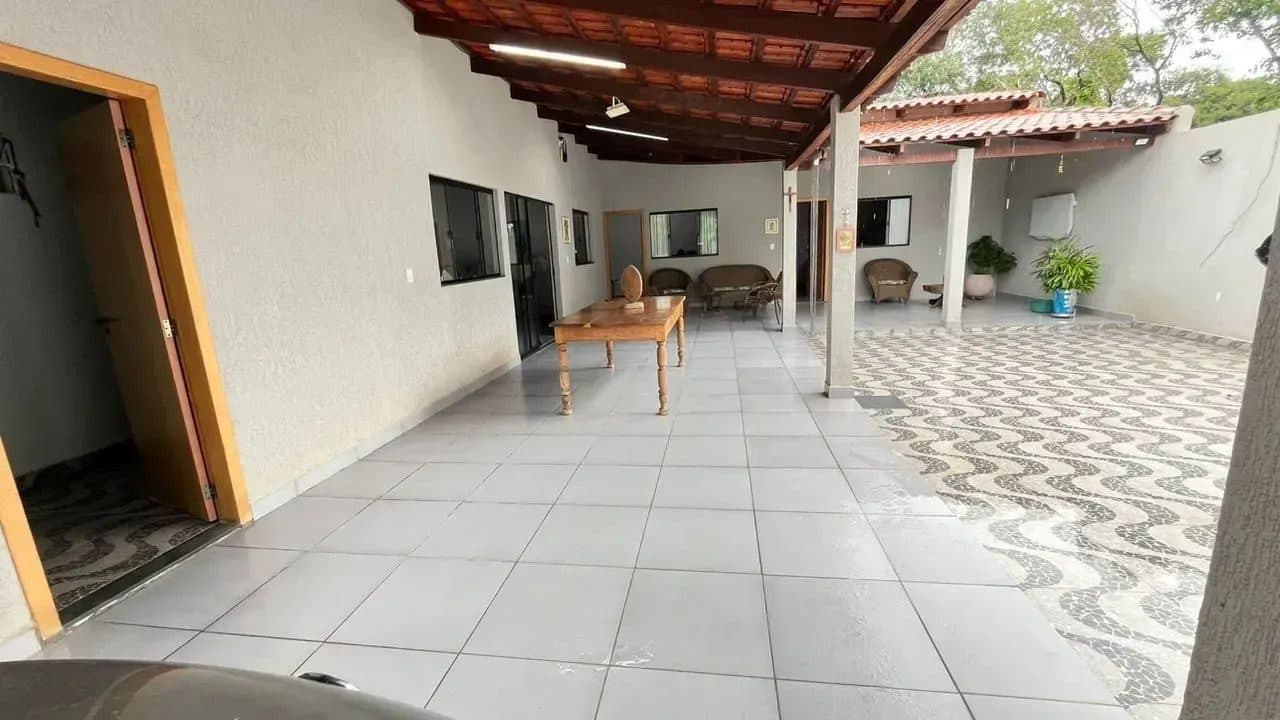 Casa em Aruanã-GO / 02 Suítes - Lote: 632 m2 - Miniatura 2