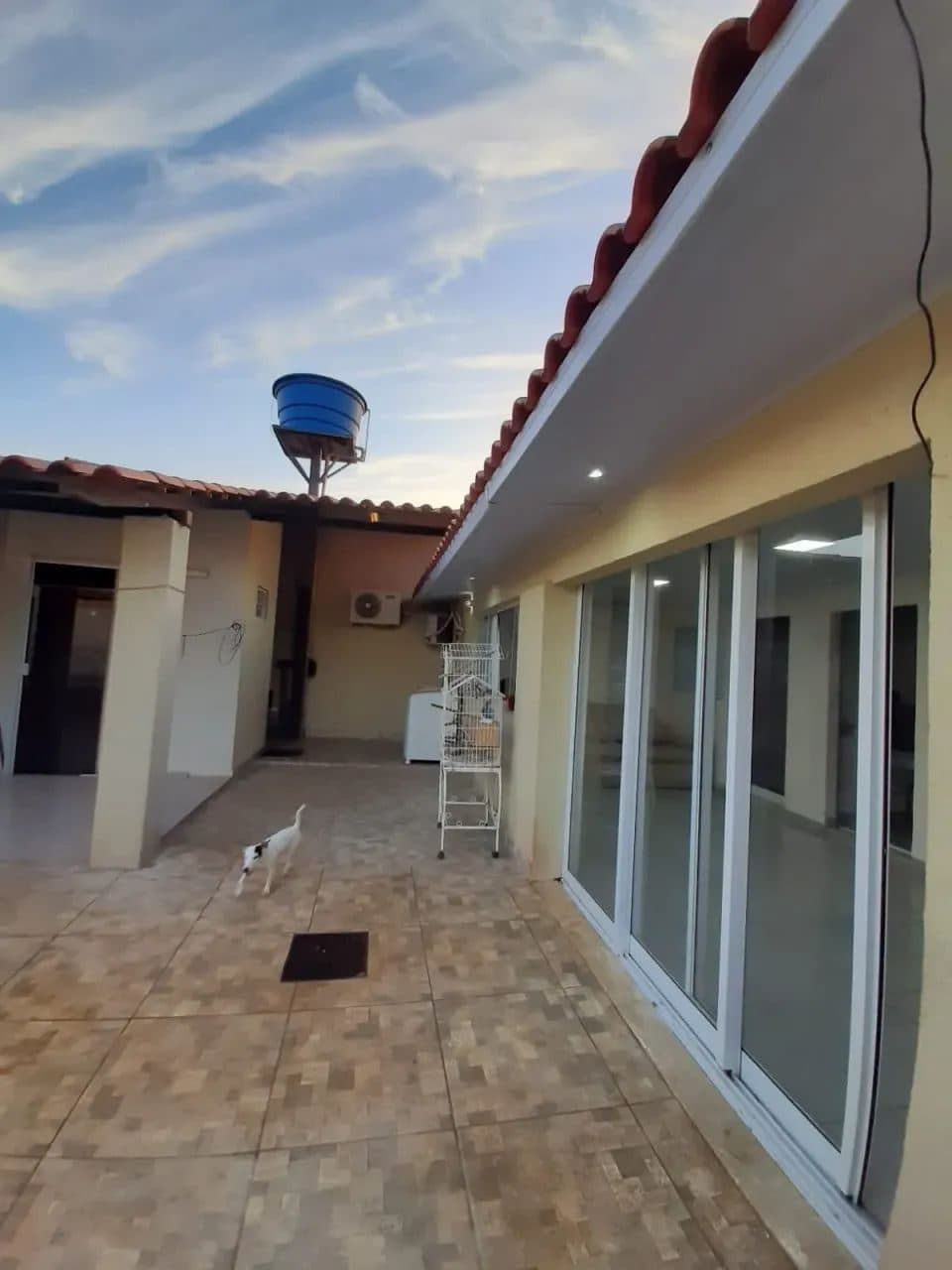 Casa em Aruanã-GO / 04 Qts (02 Suítes) - c/ Piscina - Miniatura 2