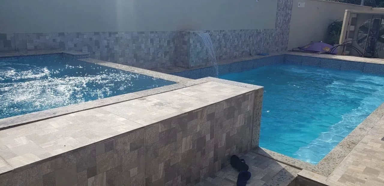 Casa em Aruanã-GO / 04 Qts (02 Suítes) - c/ Piscina - Miniatura 3