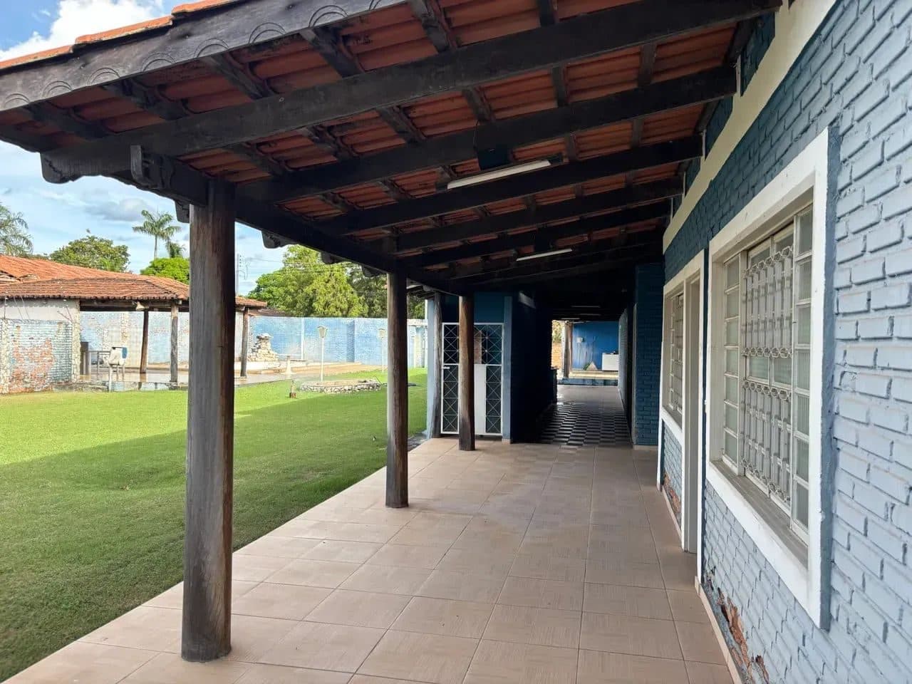 Casa em Aruanã-GO / 04 Suítes - Lote: 1.122m2 - Miniatura 6