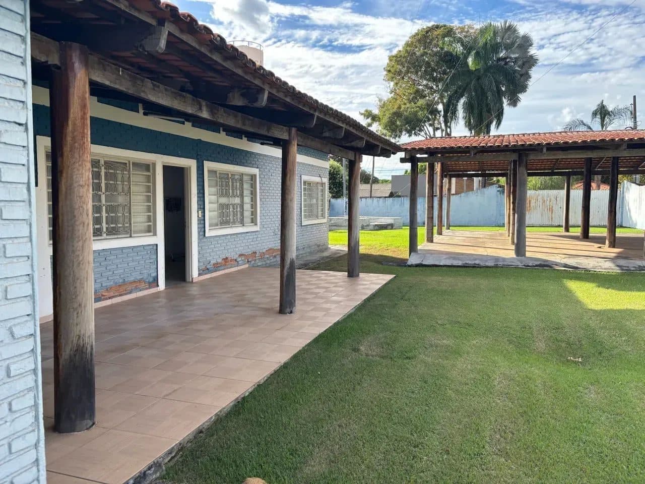 Casa em Aruanã-GO / 04 Suítes - Lote: 1.122m2 - Miniatura 7
