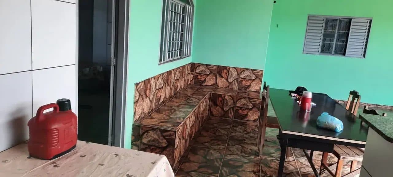 Casa em Aruanã-GO / 04 Suítes - Próximo ao Fórum - Miniatura 7