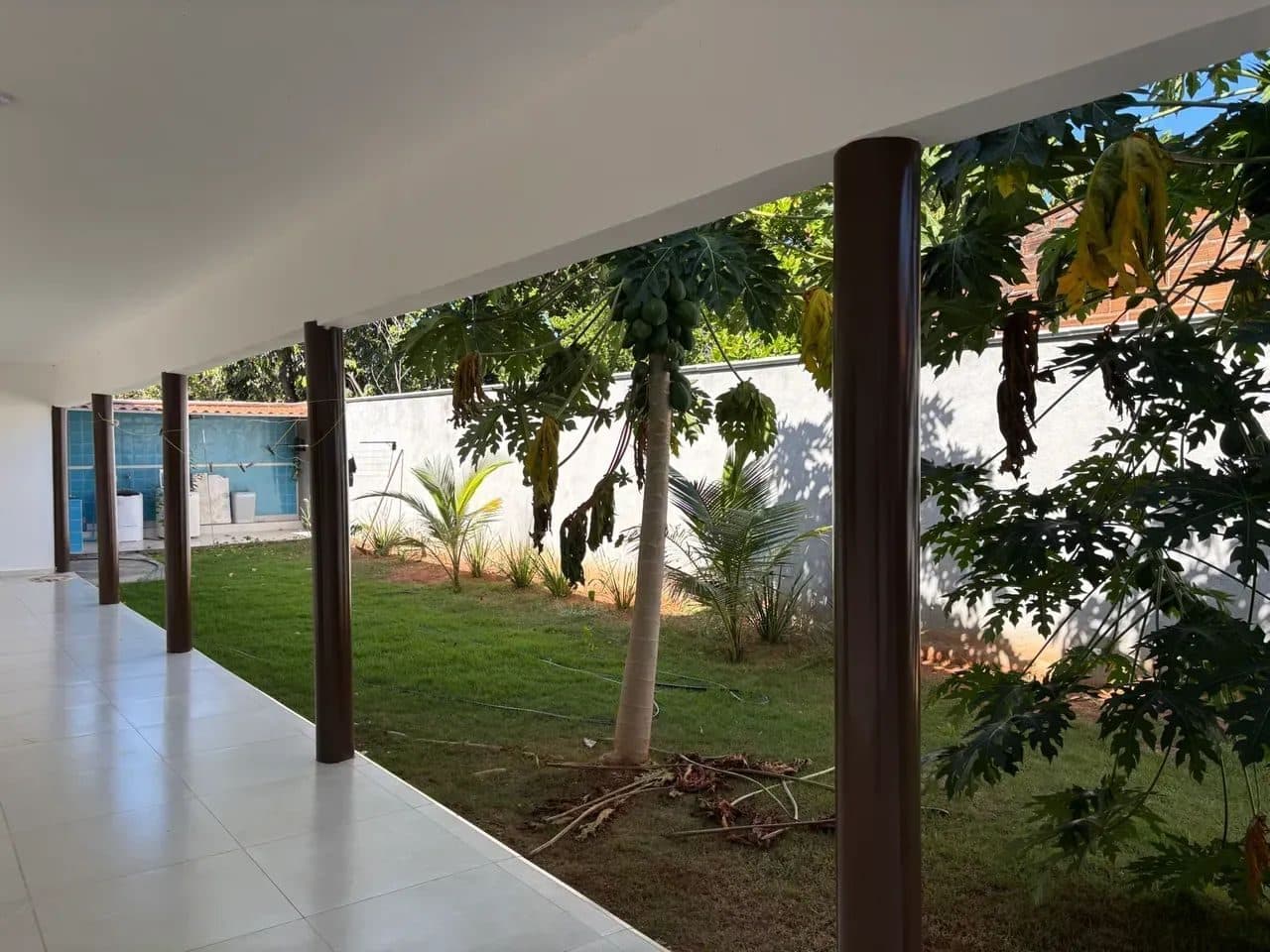 Casa em Aruanã-GO / 05 Qts - Lote: 650 m2 - Miniatura 2