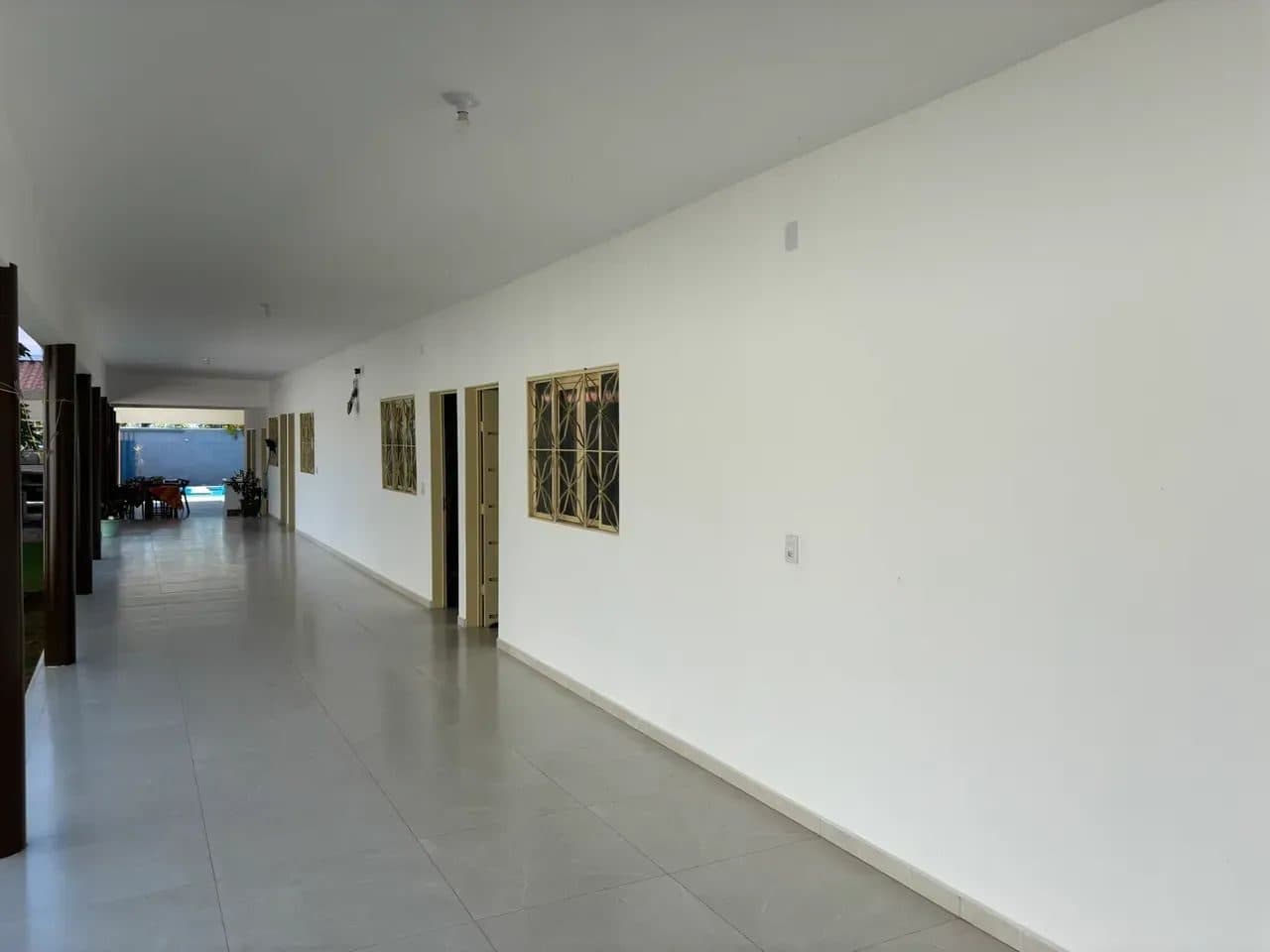 Casa em Aruanã-GO / 05 Qts - Lote: 650 m2 - Miniatura 4