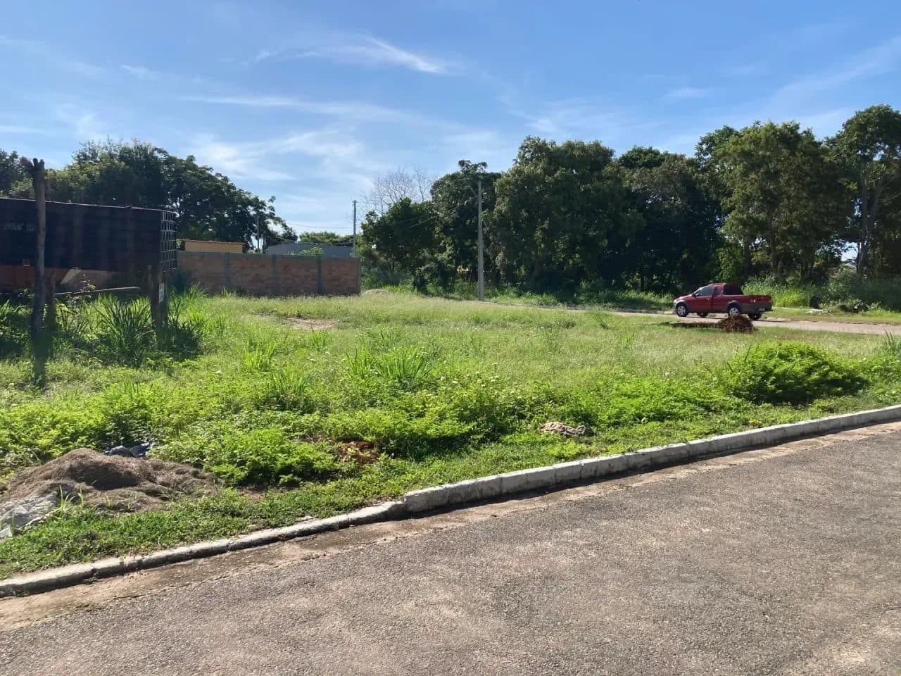 Lote em Aruanã-GO - 465m2 - de Esquina - Miniatura 3