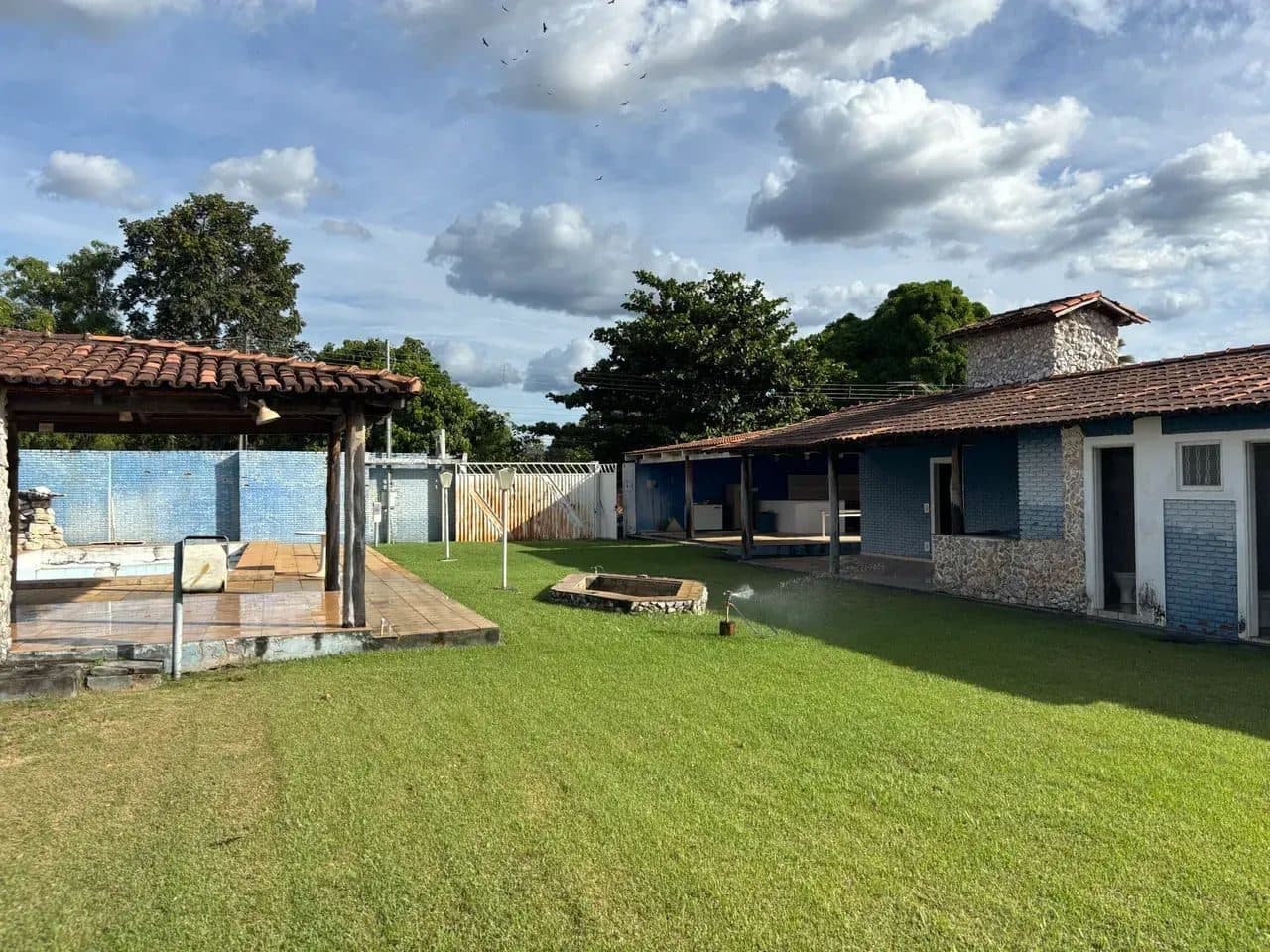 Casa em Aruanã-GO / 04 Suítes - Lote: 1.122m2 - Foto 1