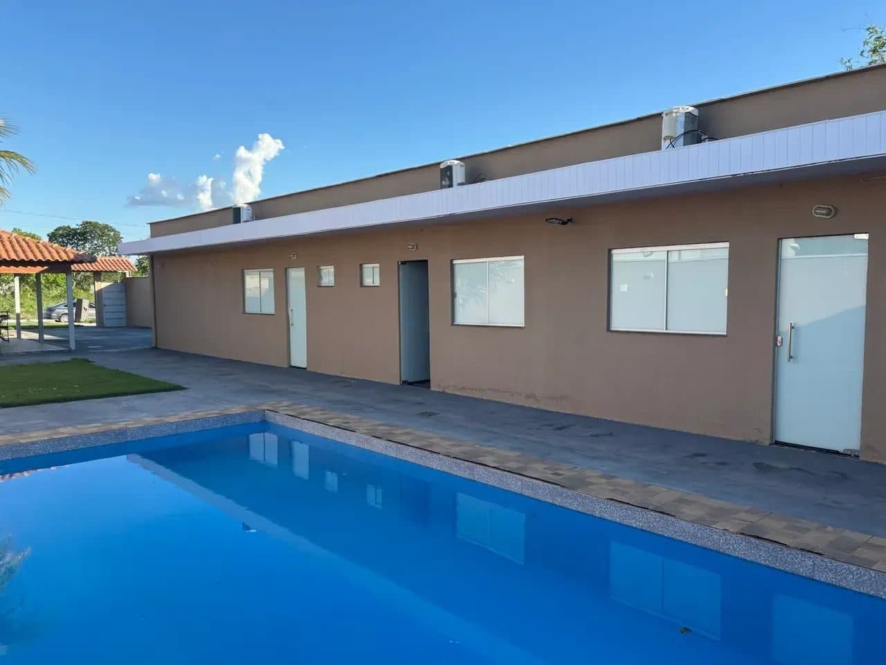Casa em Aruanã-GO / 05 Qts (04 Suítes) - Foto 1